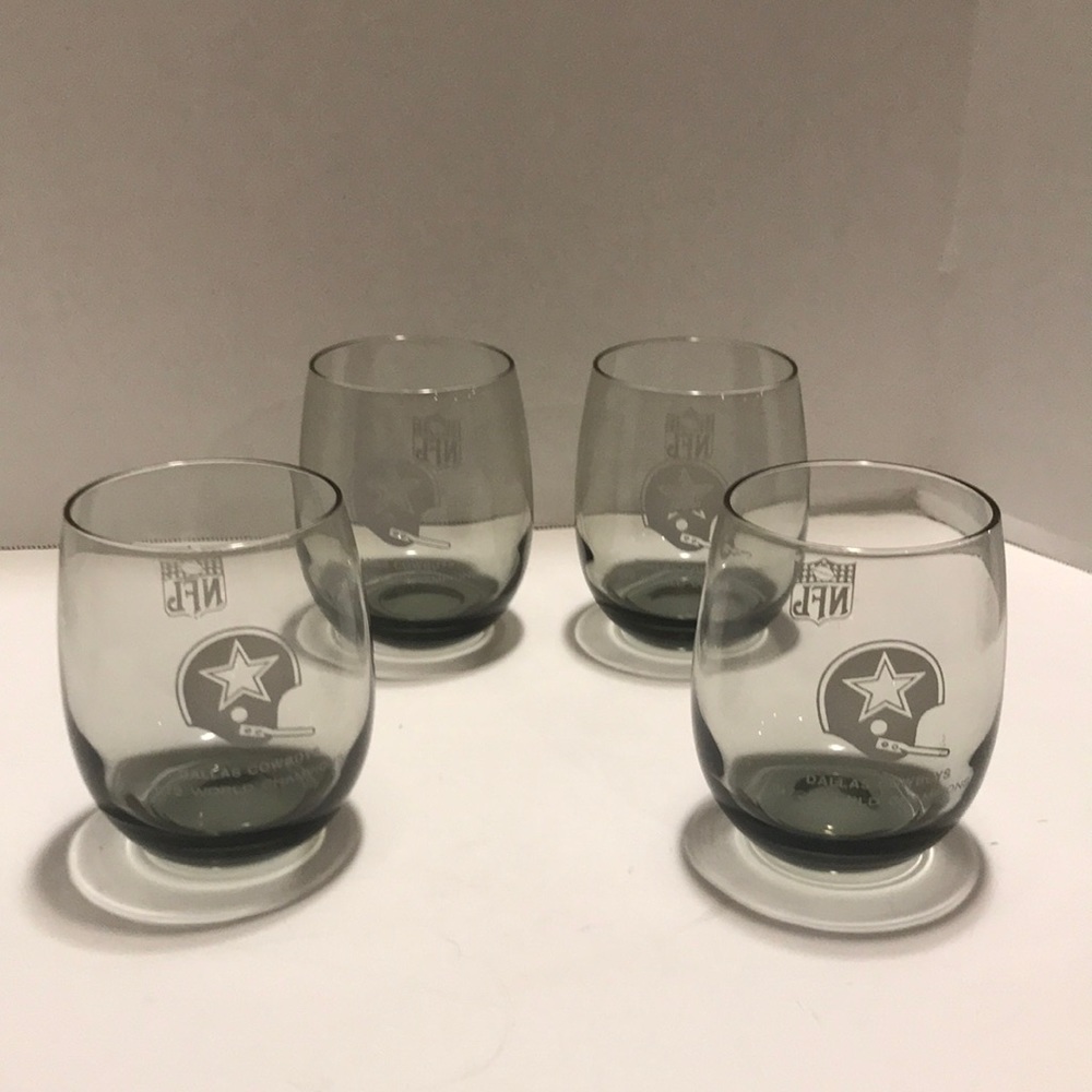 NFL Dallas Cowboys 1972 World Champions drinking glasses
